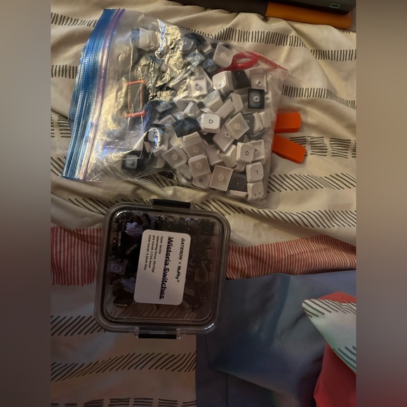 Nuphy Air75 Wireless Keyboard (V1) - Picture 7 of 7